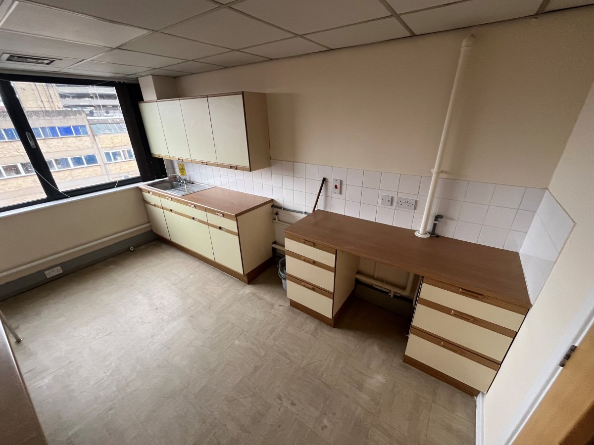 Office in Leicester - photo 4