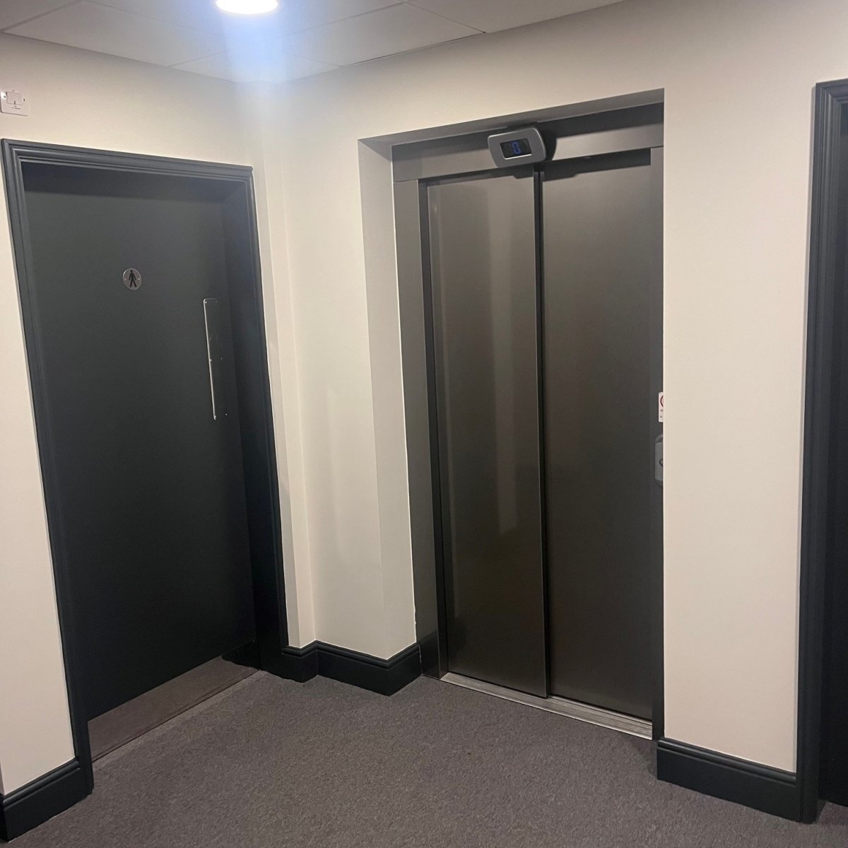 Office in Hinckley - photo 4