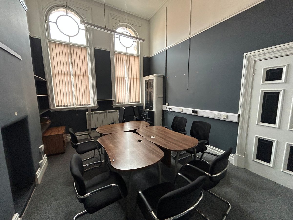 Office in Leicester - photo 3
