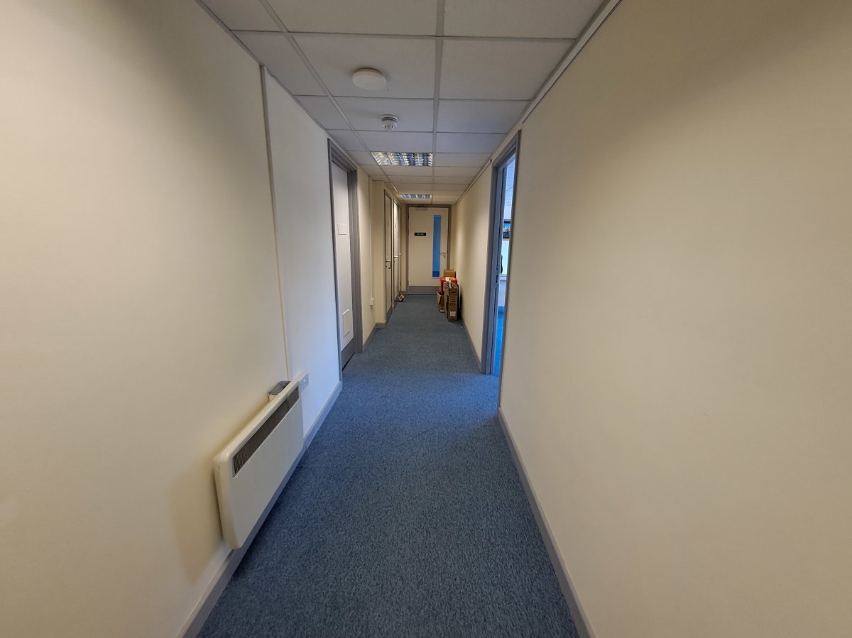 Office in Redruth - photo 4