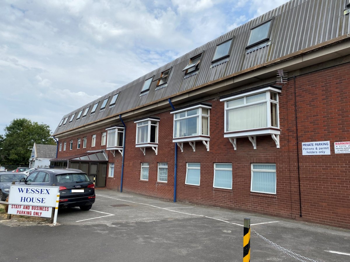 Office in Westbury - photo 3