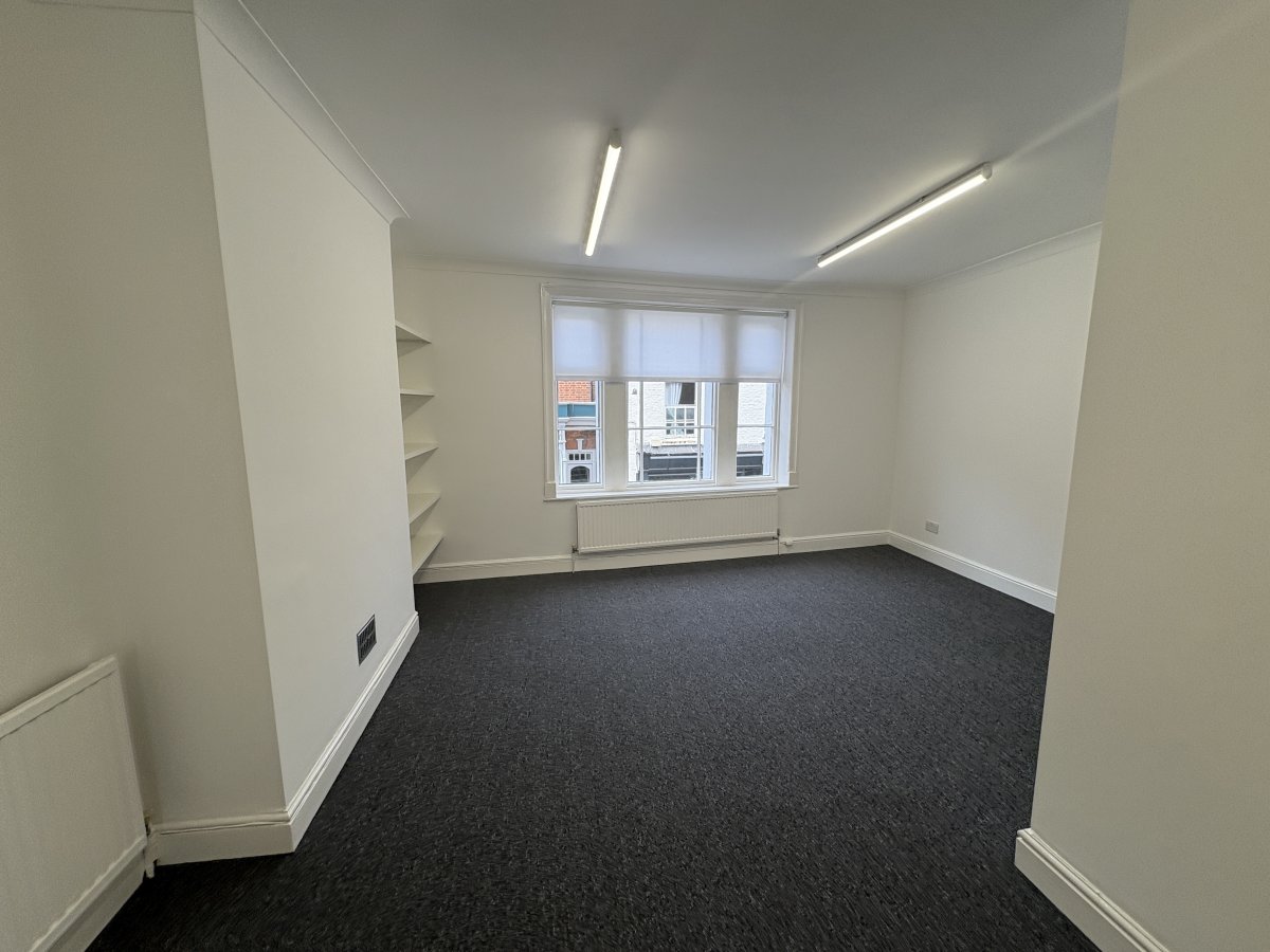 Office in Winchester - photo 2