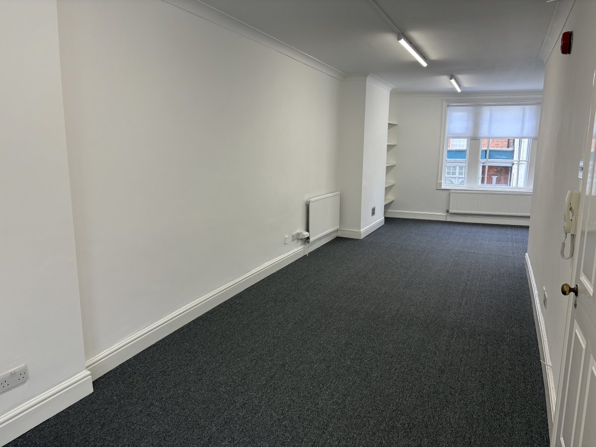 Office in Winchester - photo 4