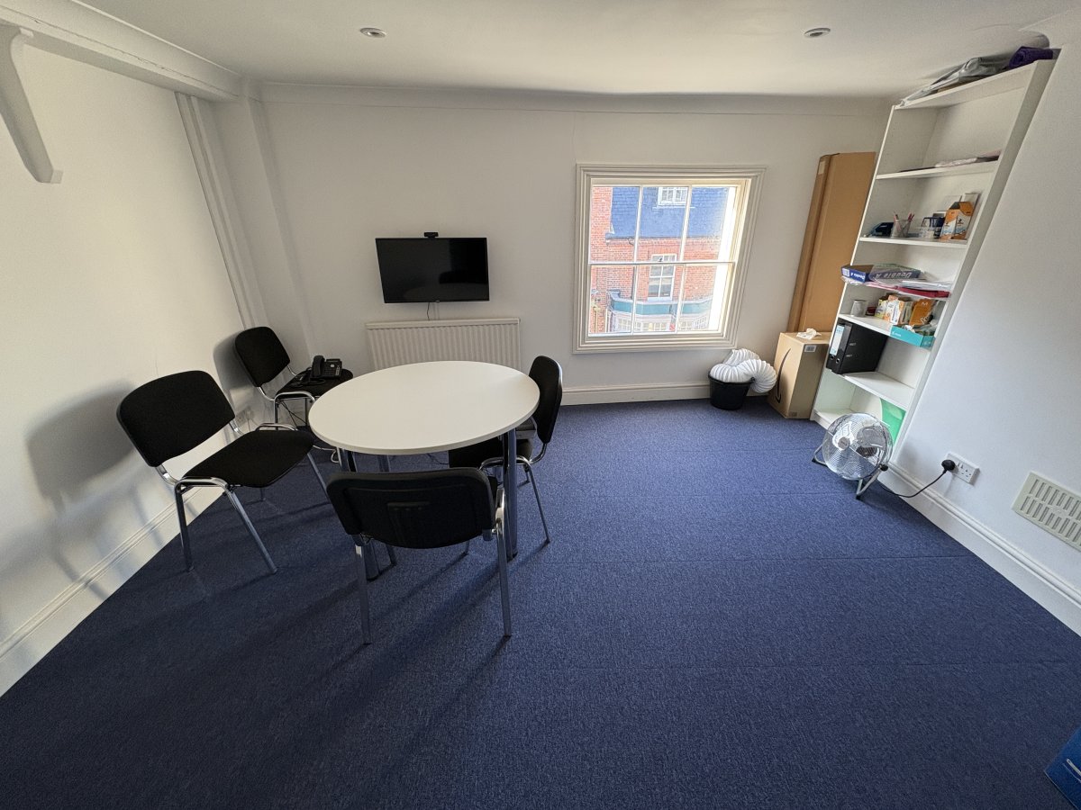 Office in Winchester - photo 2