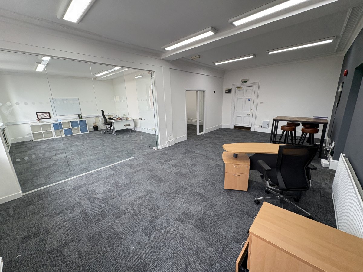 Office in Southampton - photo 2