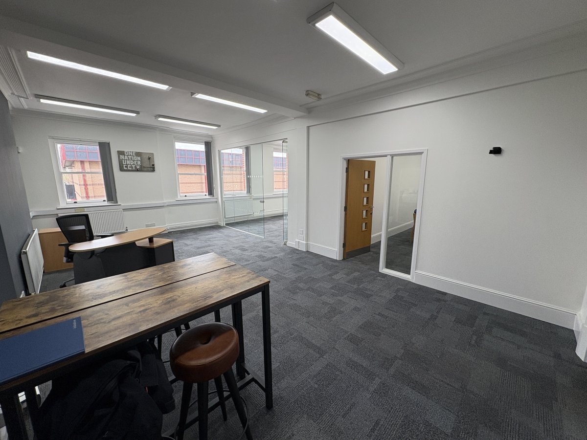 Office in Southampton - photo 3