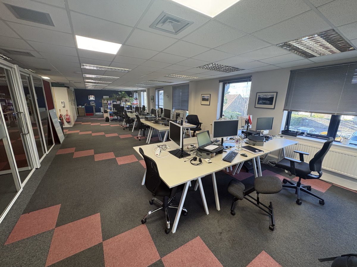 Office in Chandlers Ford - photo 4