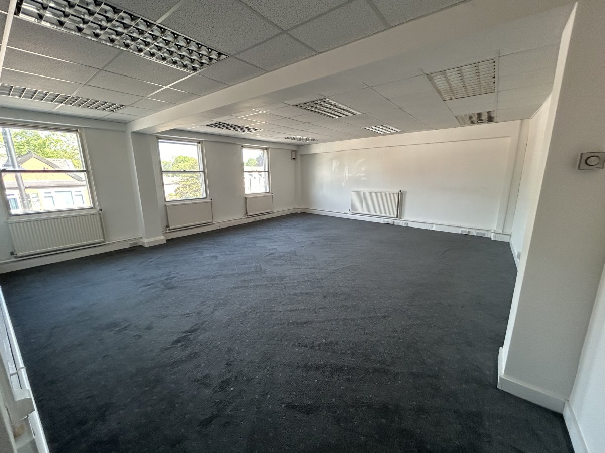 Office in Cheadle - photo 4