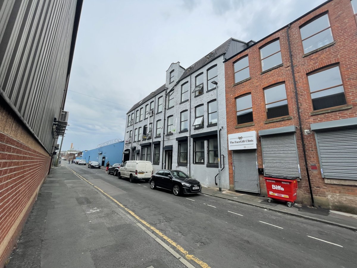 Office in Manchester - photo 2