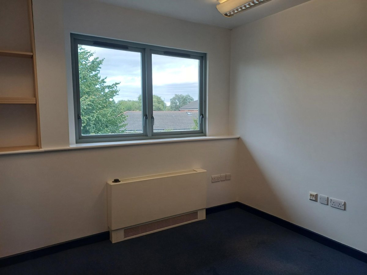Office in Market Harborough - photo 4
