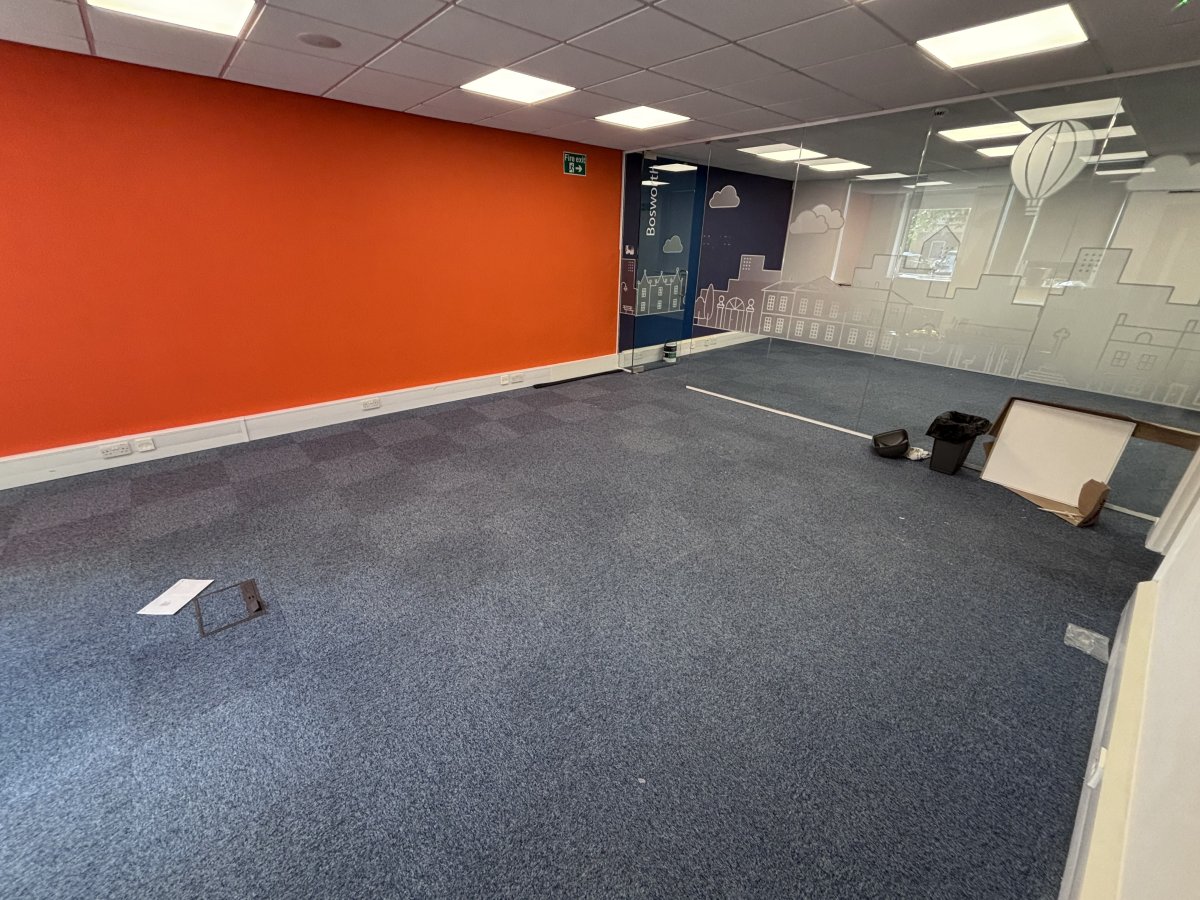 Office in Lutterworth - photo 2