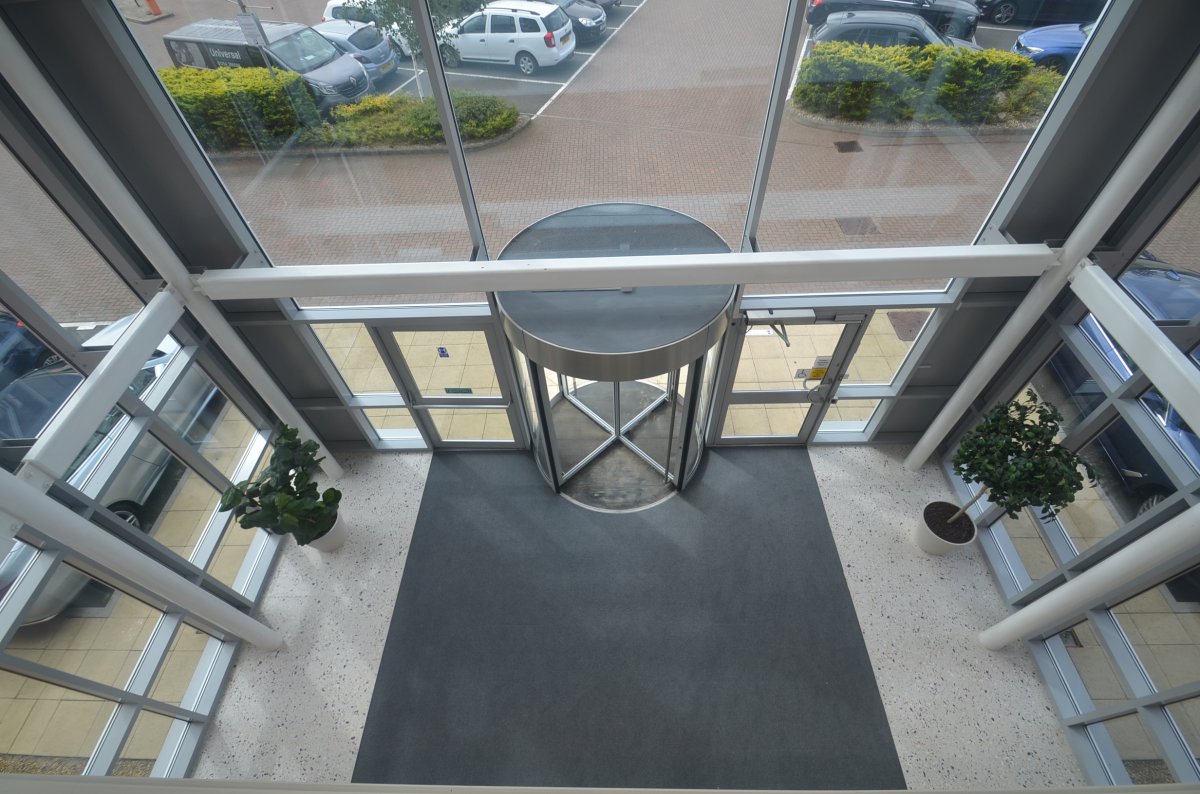 Office in Leicester - photo 3