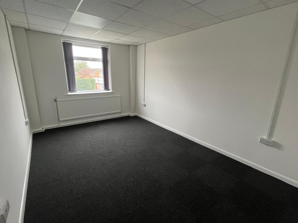 Office in Wigston - photo 4