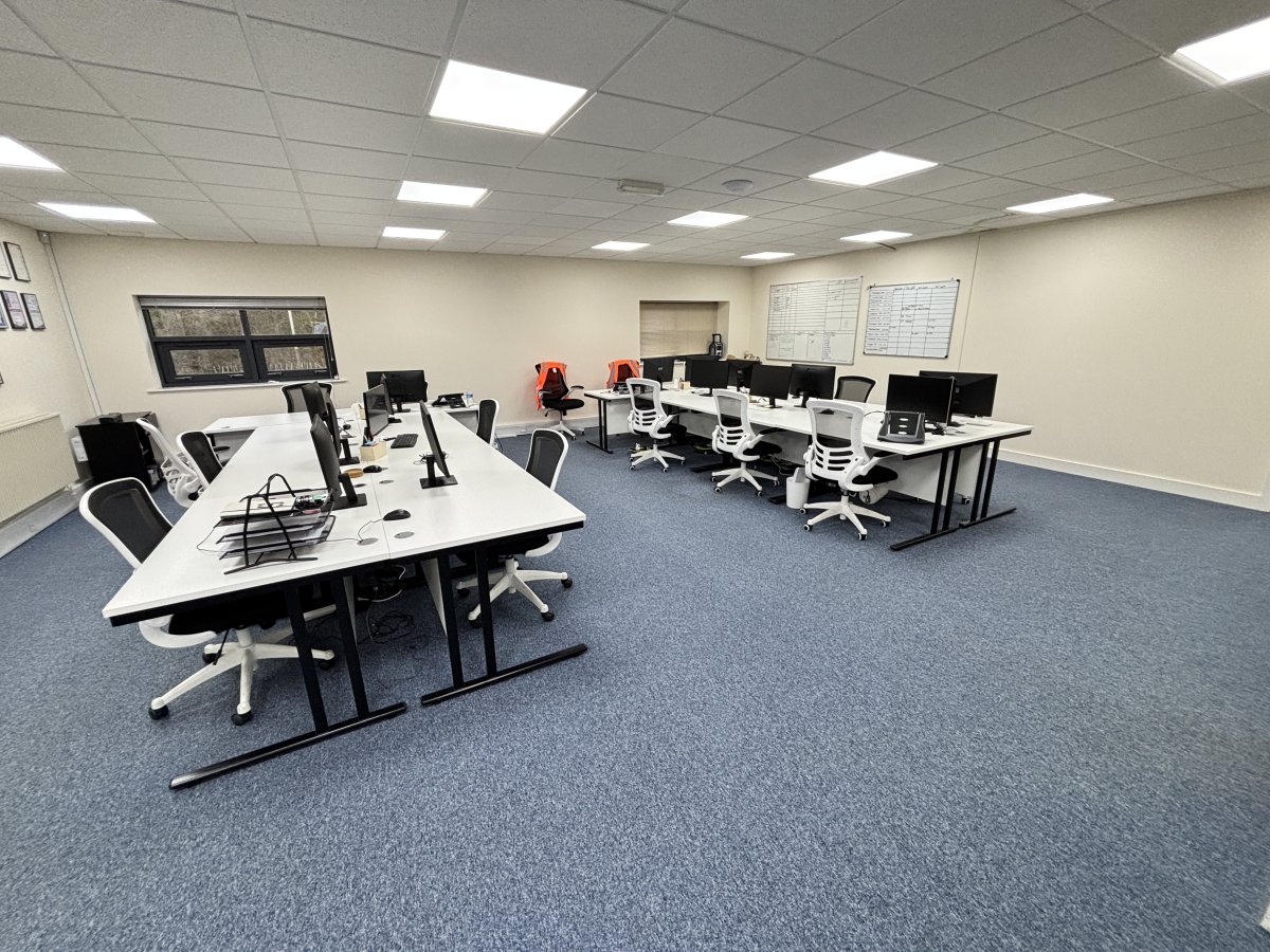 Office in Leicester - photo 2