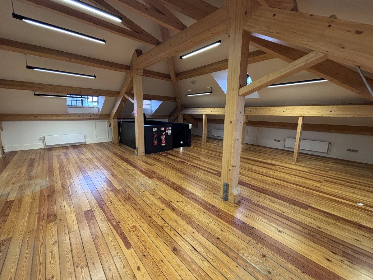 Office in Leicester - photo 3