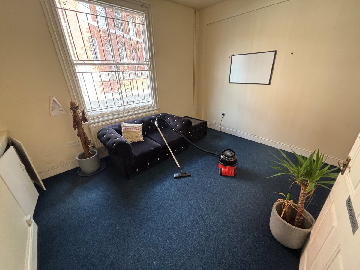 Office in Leicester - photo 3