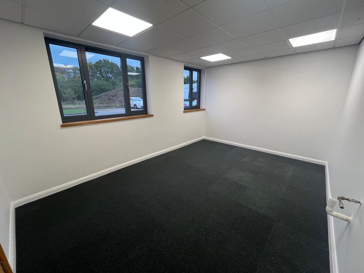Office in Lutterworth - photo 3