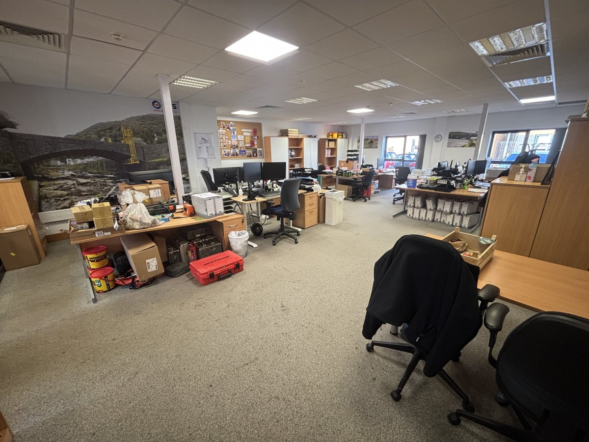 Office in Leicester Forest East - photo 4