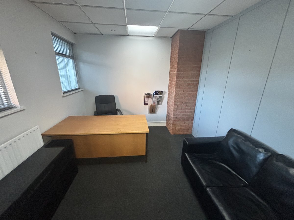 Office in Leicester - photo 2