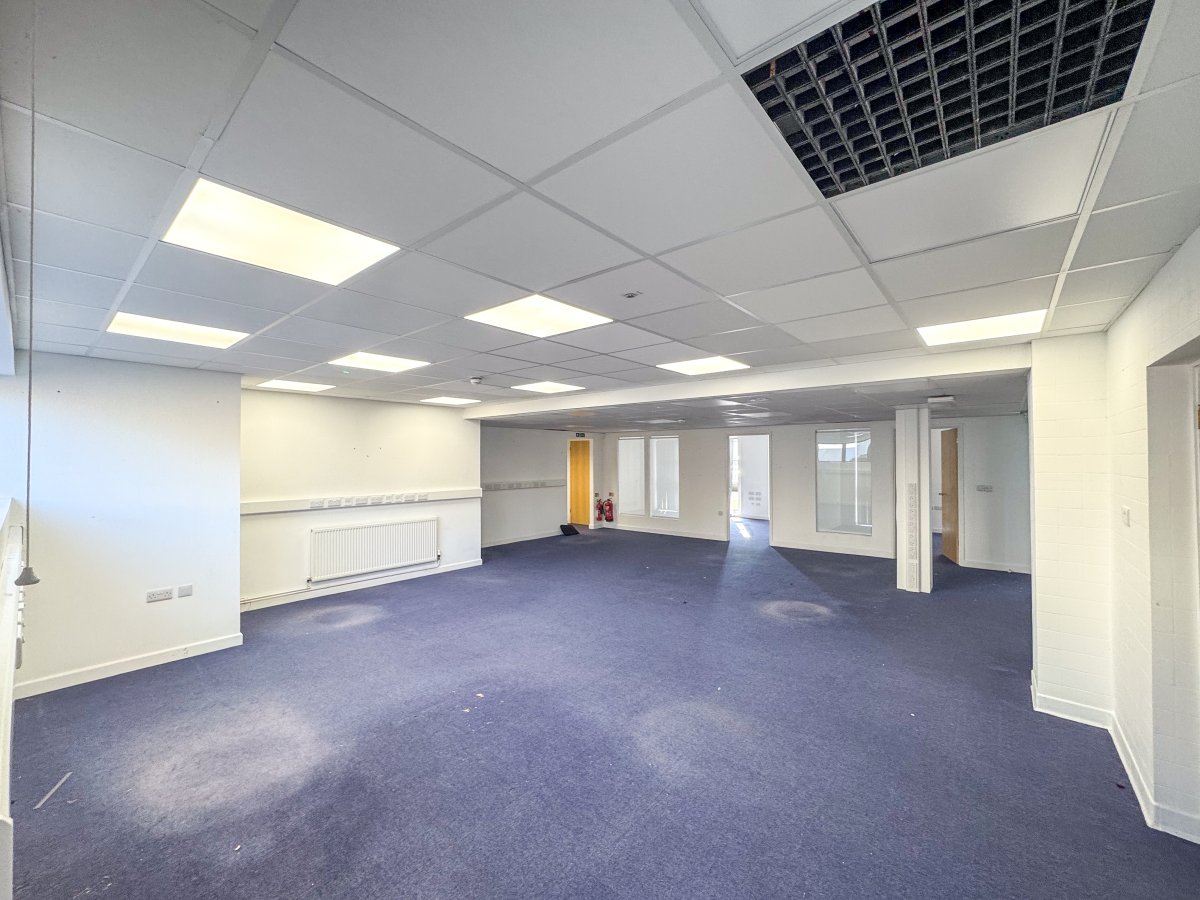 Office in Lostwithiel - photo 2