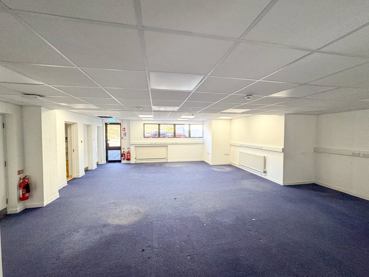 Office in Lostwithiel - photo 4
