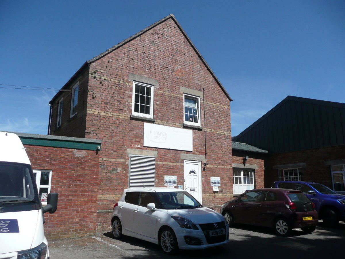 Office in Devizes - photo 3
