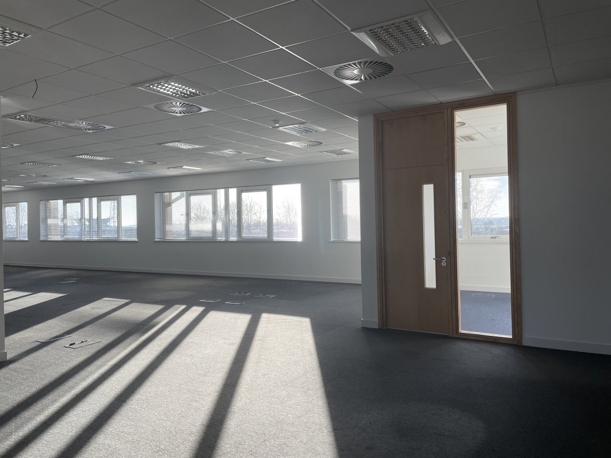 Office in Huntingdon - photo 3