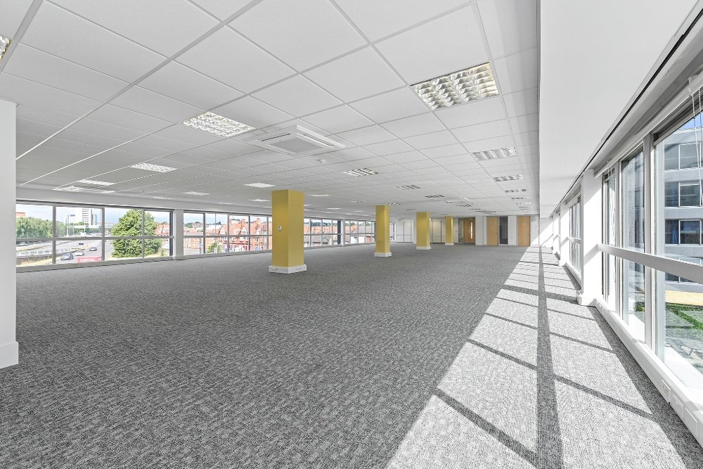 Office in Derby - photo 3