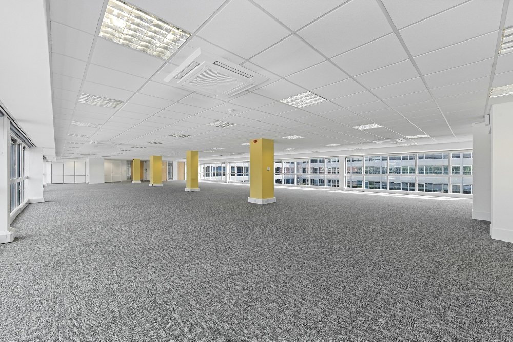 Office in Derby - photo 4