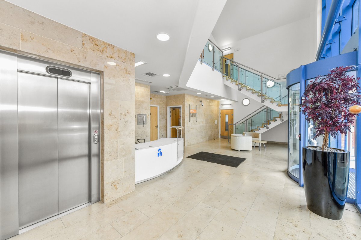 Office in Nottingham - photo 4