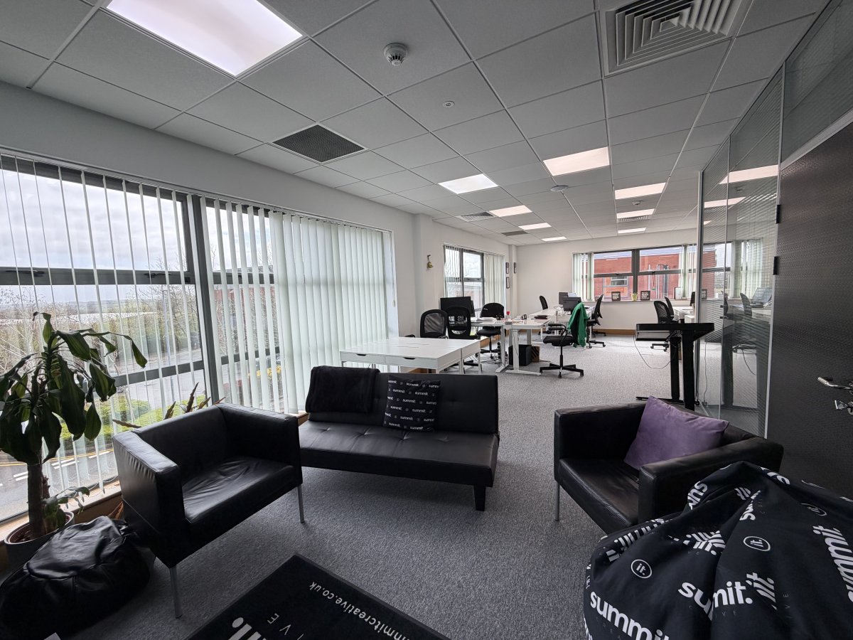 Office in South Normanton - photo 3