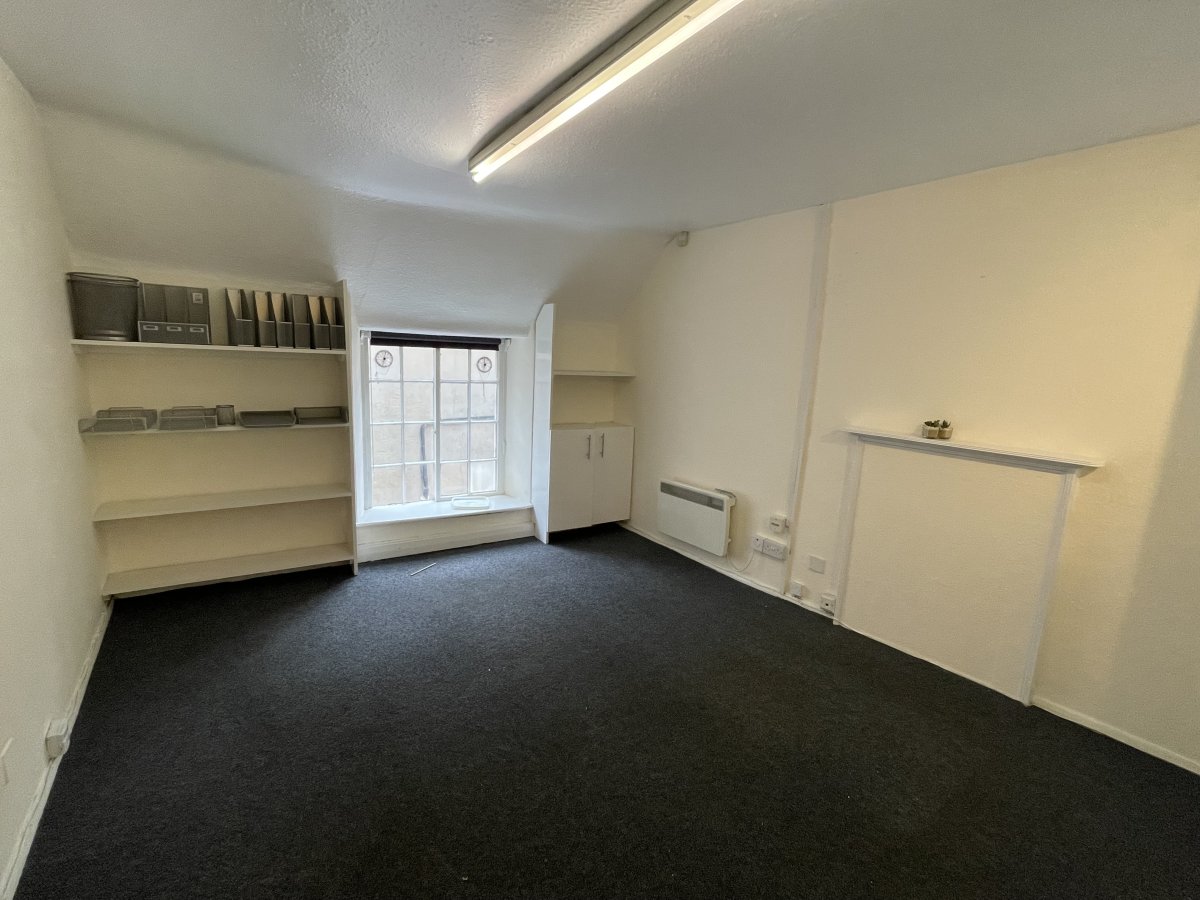 Office in Doncaster - photo 3