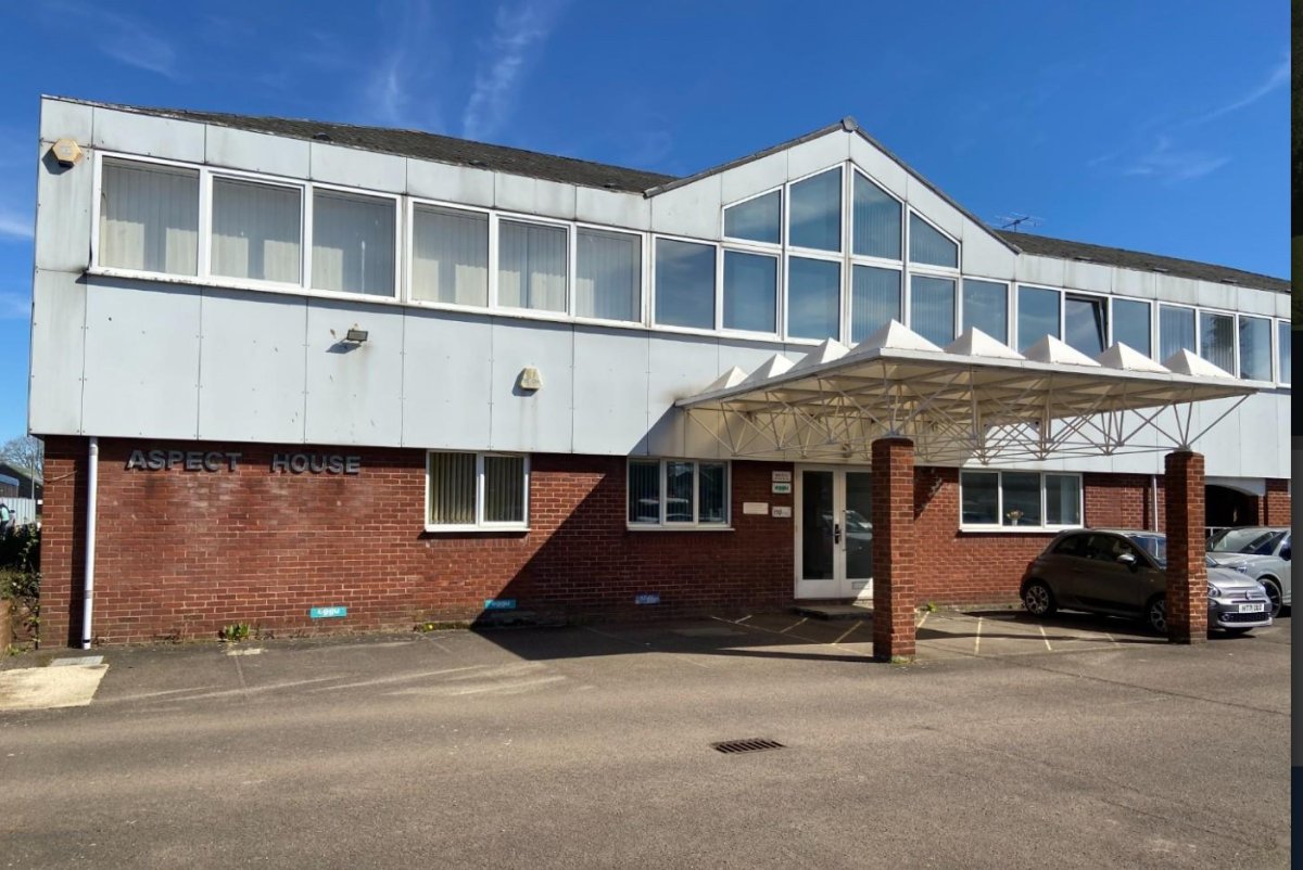 Office in Tonbridge - photo 2