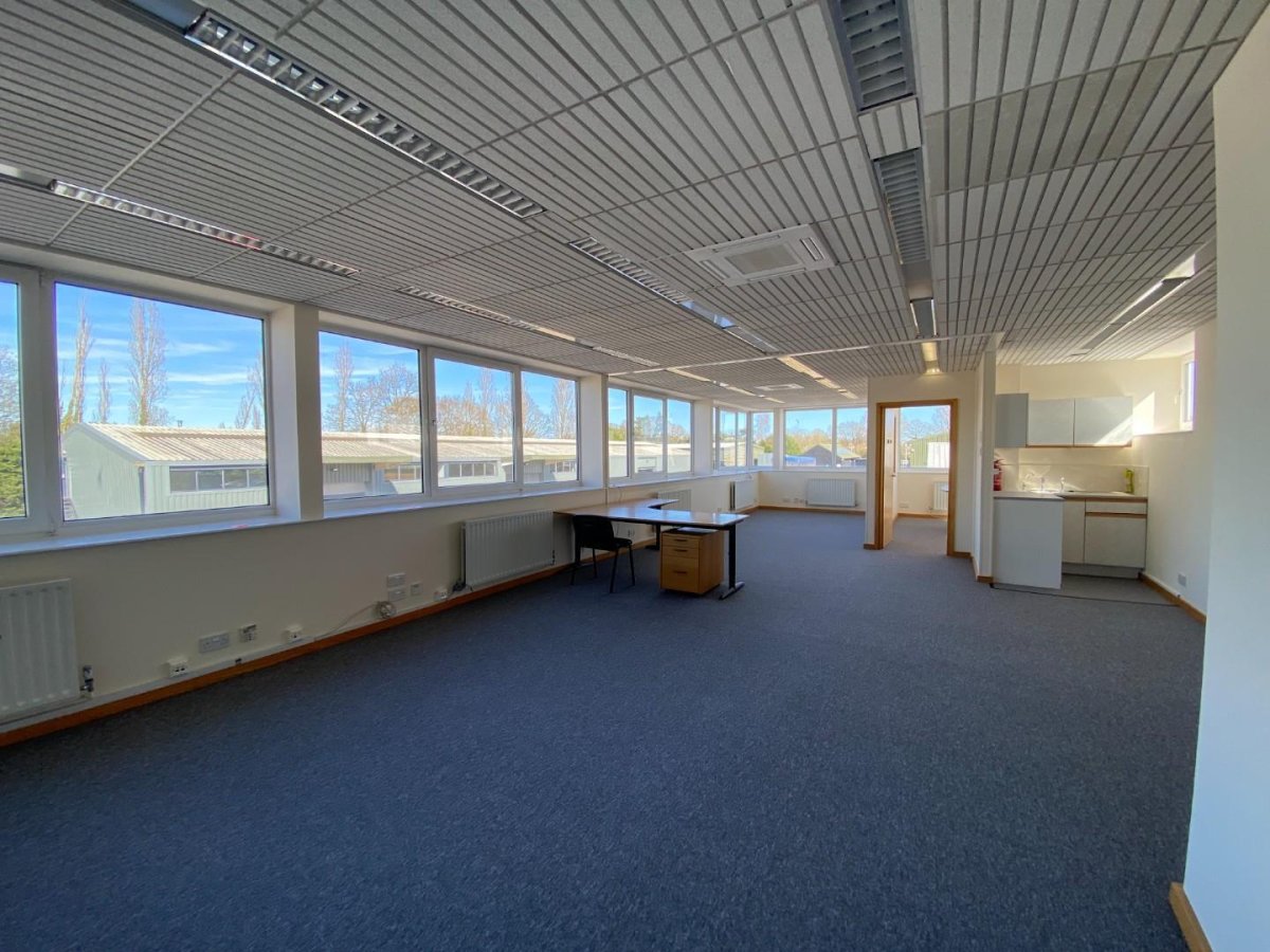 Office in Tonbridge - photo 3