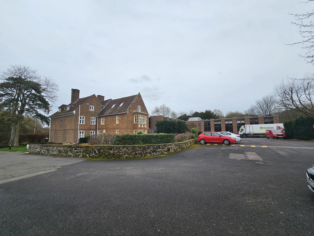 Office in Sevenoaks - photo 4