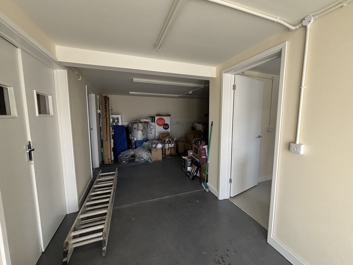 Office in Bissoe - photo 2