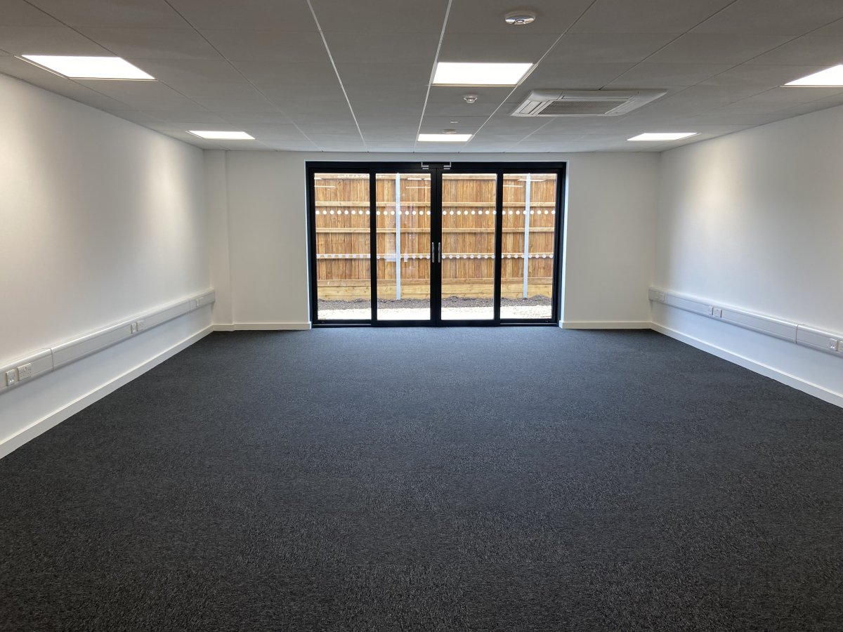 Office in Romsey - photo 3