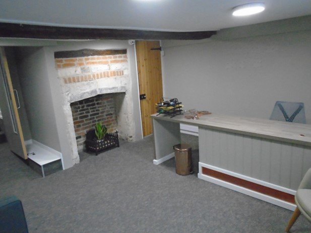 Office in Devizes - photo 2
