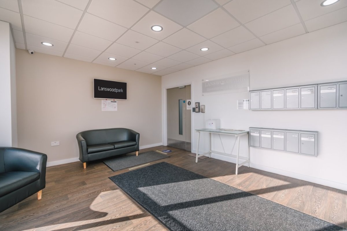 Office in Colchester - photo 3