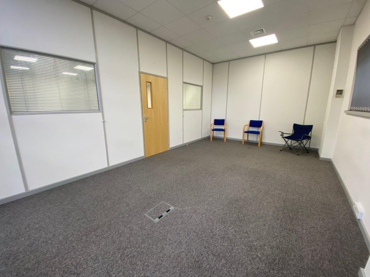 Office in Colchester - photo 4