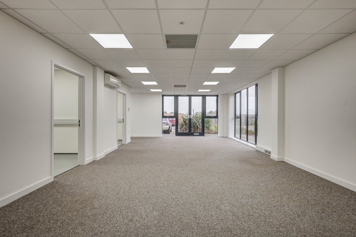 Office in Colchester - photo 4