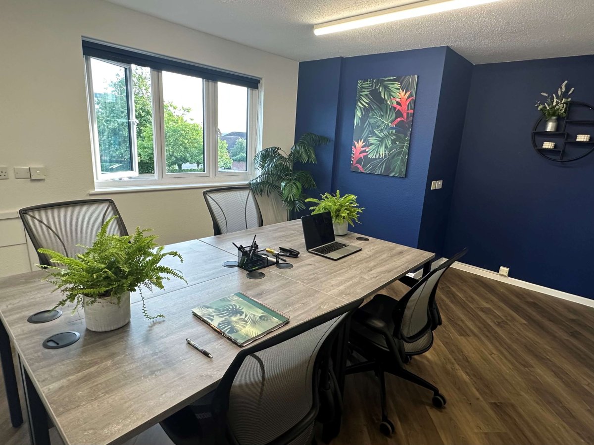 Office in Maldon - photo 4