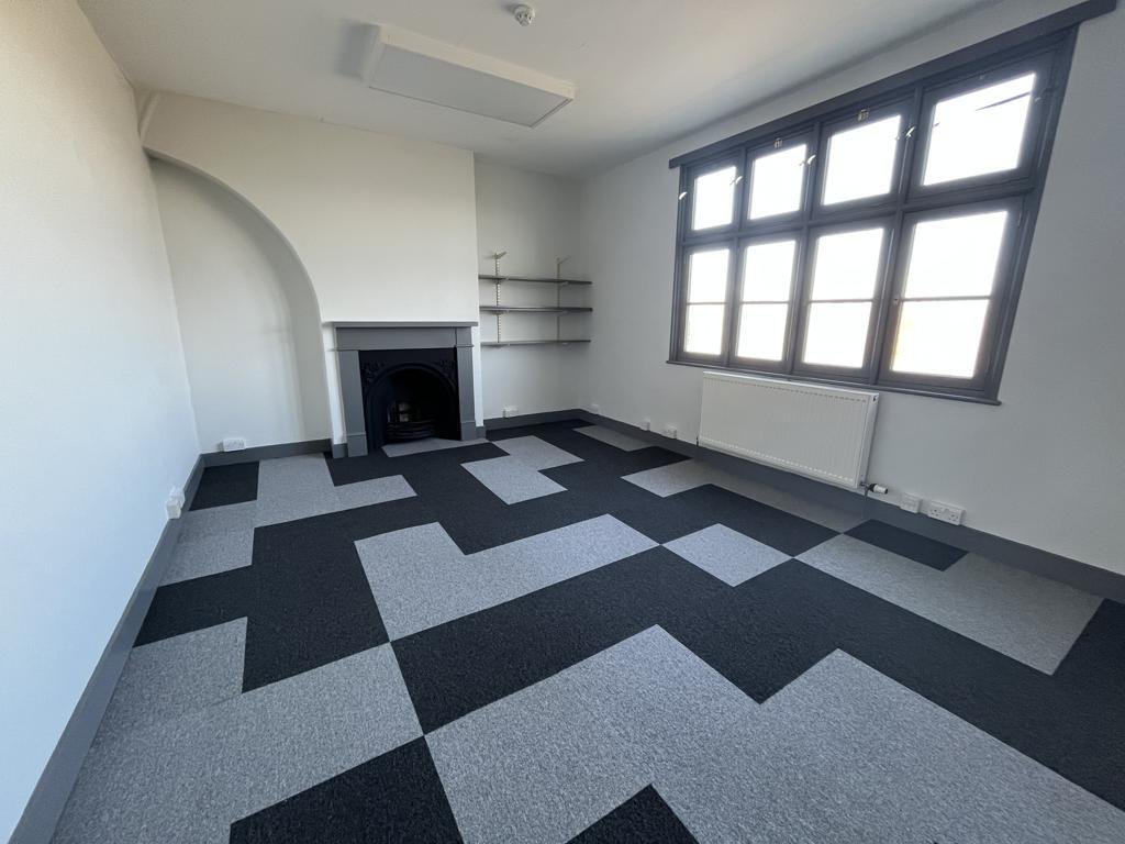 Office in Ipswich - photo 4