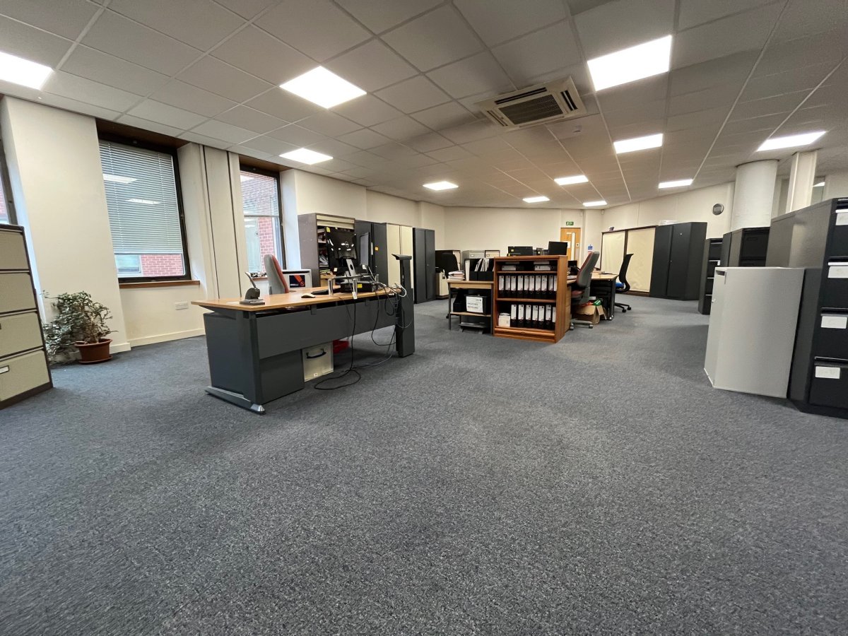 Office in Colchester - photo 3