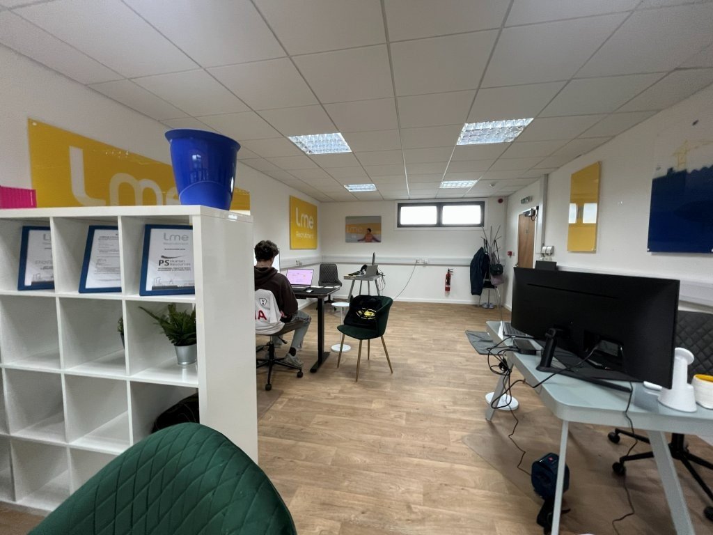 Office in Great Blakenham - photo 3