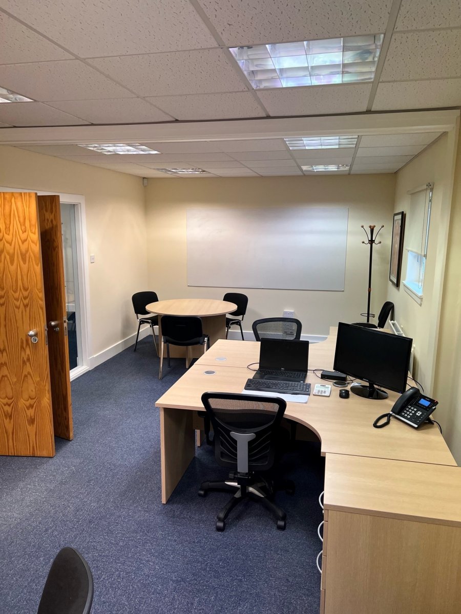 Office in Stirling - photo 4