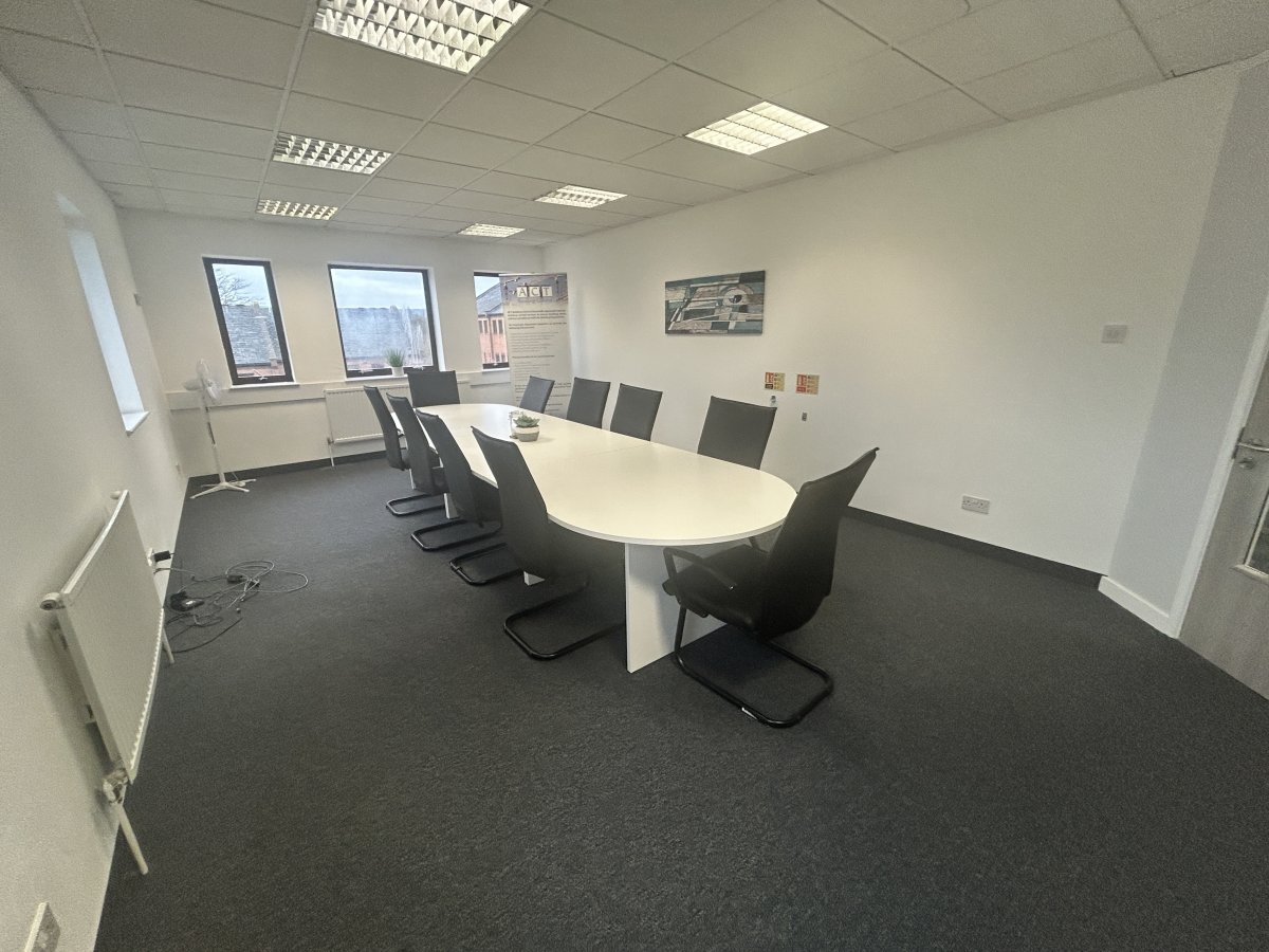 Office in Gloucester - photo 2