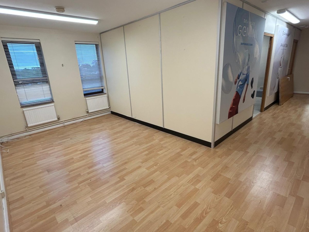 Office in Lutterworth - photo 2
