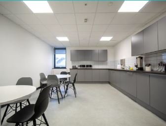 Office in Gloucester - photo 4