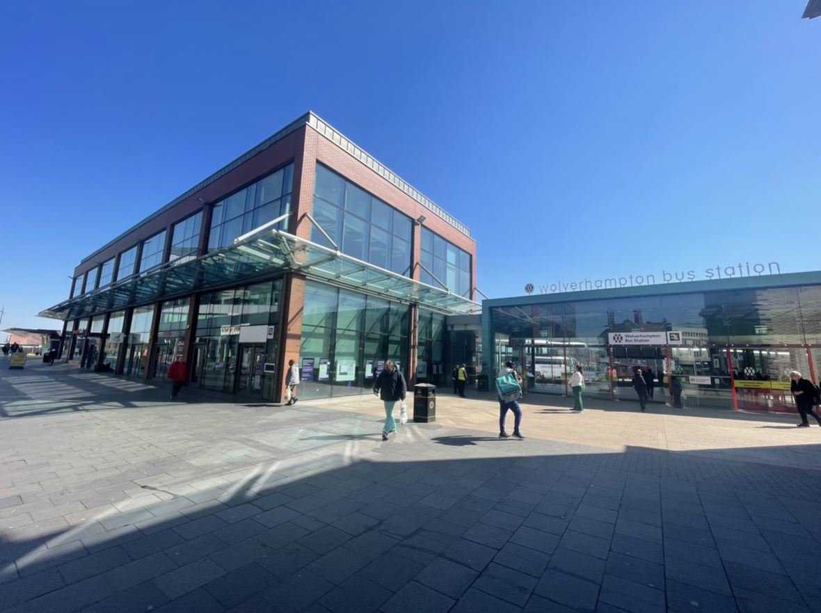 Office in Wolverhampton - photo 2